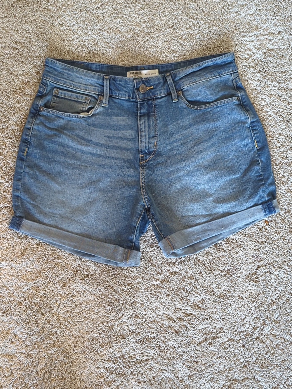 Signature by Levi Strauss Shorts Size 8 - W29 - Picture 2 of 11